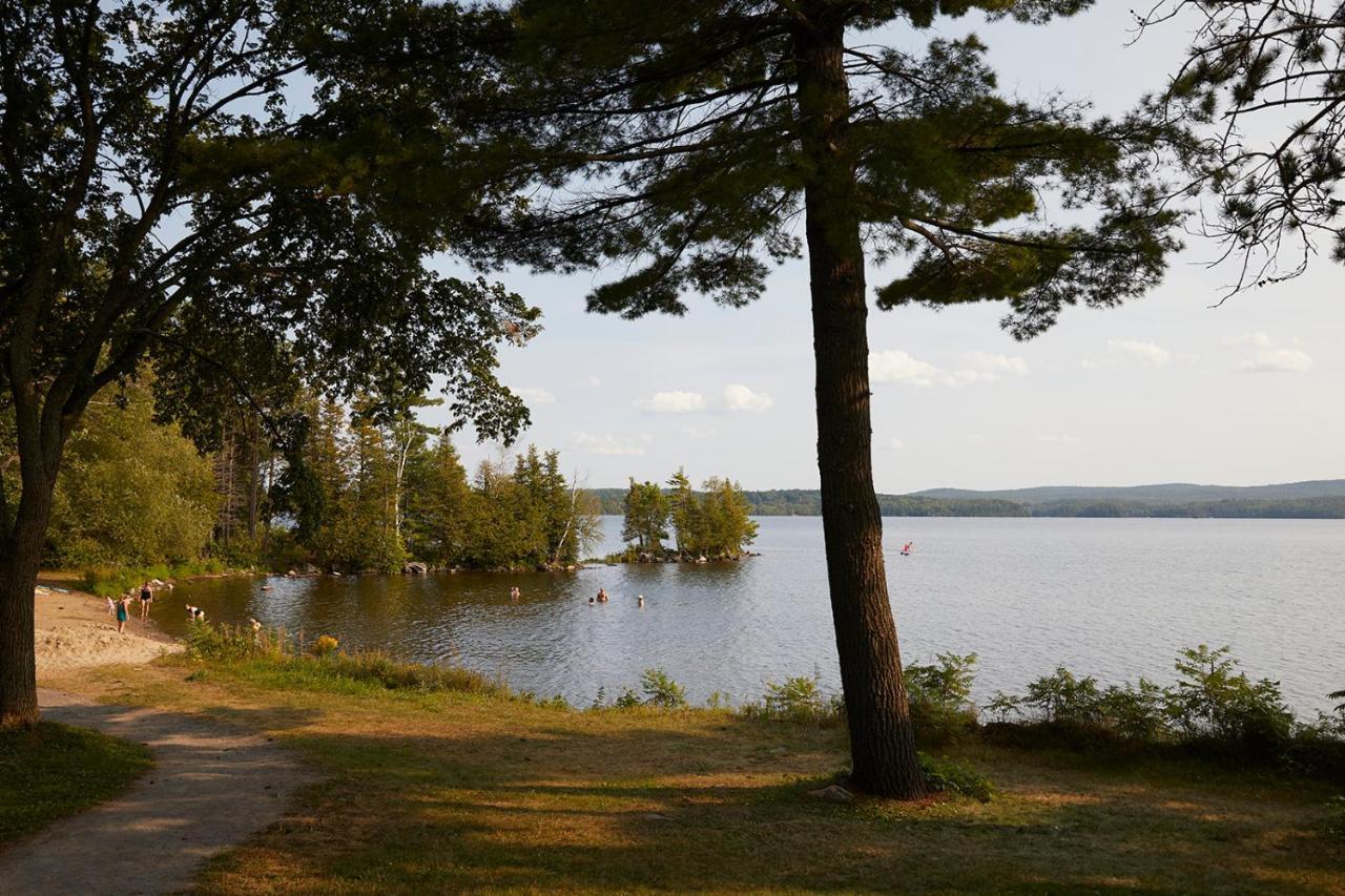 Somewhere Inn Calabogie Екстериор снимка